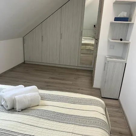 דירה Kron House *