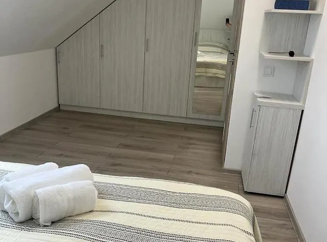 Апартаменты Kron House *